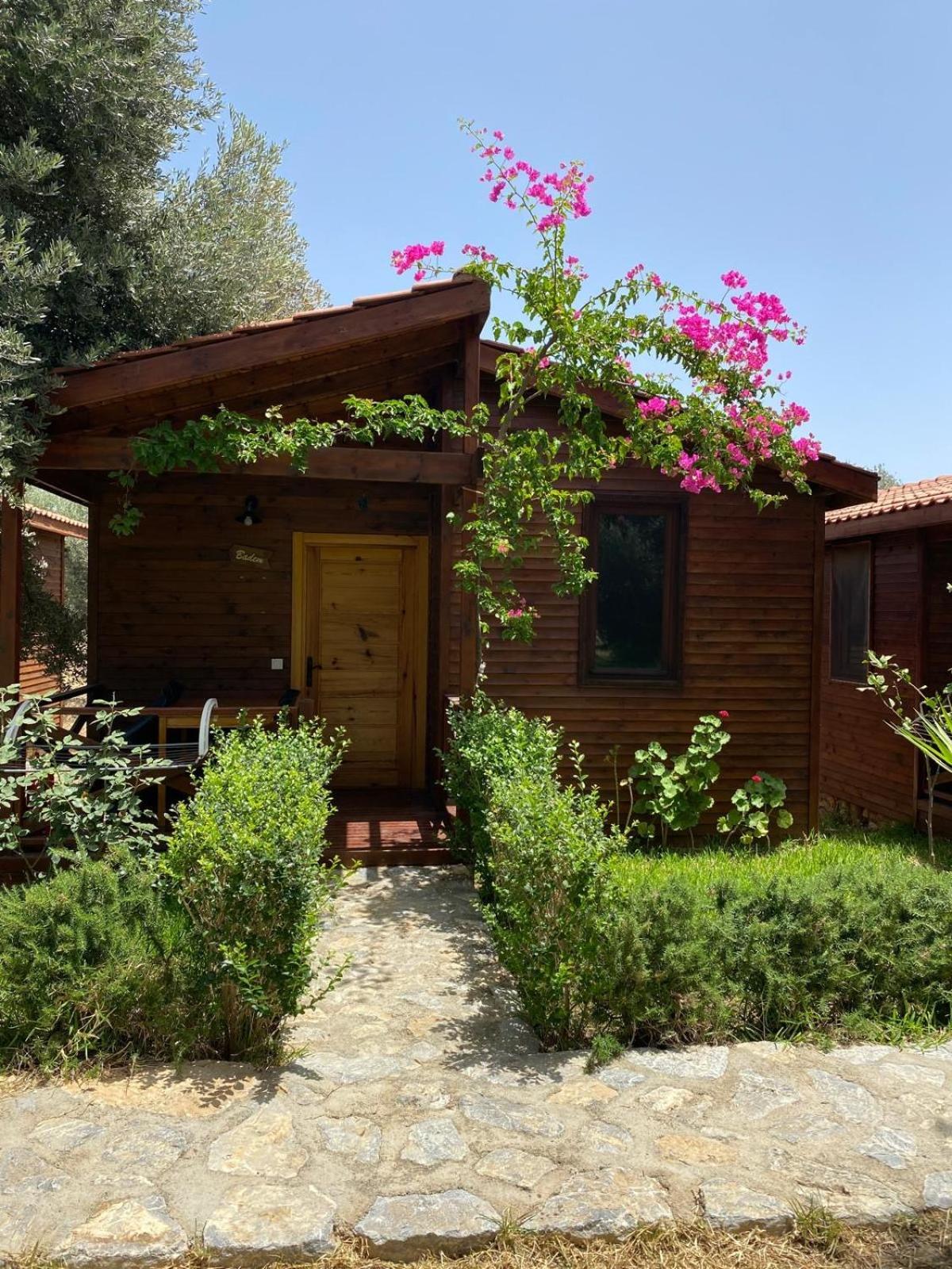 Suzi'Nin Bahcesi Bungalov Evler Datca Bagian luar foto